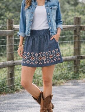 American Eagle Embroidered Chambray Mini Skirt Small Boho Western Elastic Waist